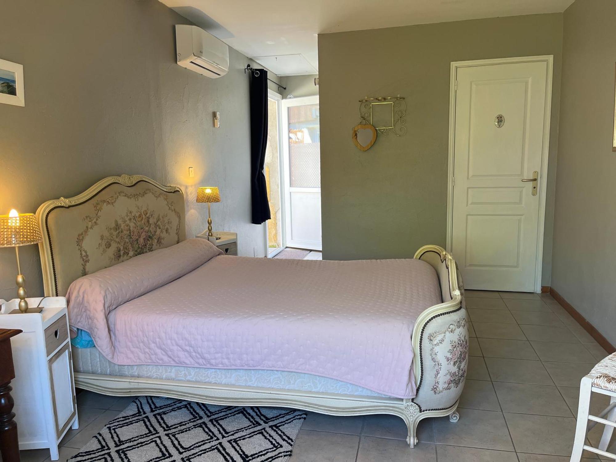 Chambres Et Gite Peyroutas " Camille" Vignonet St Emilion Eksteriør bilde