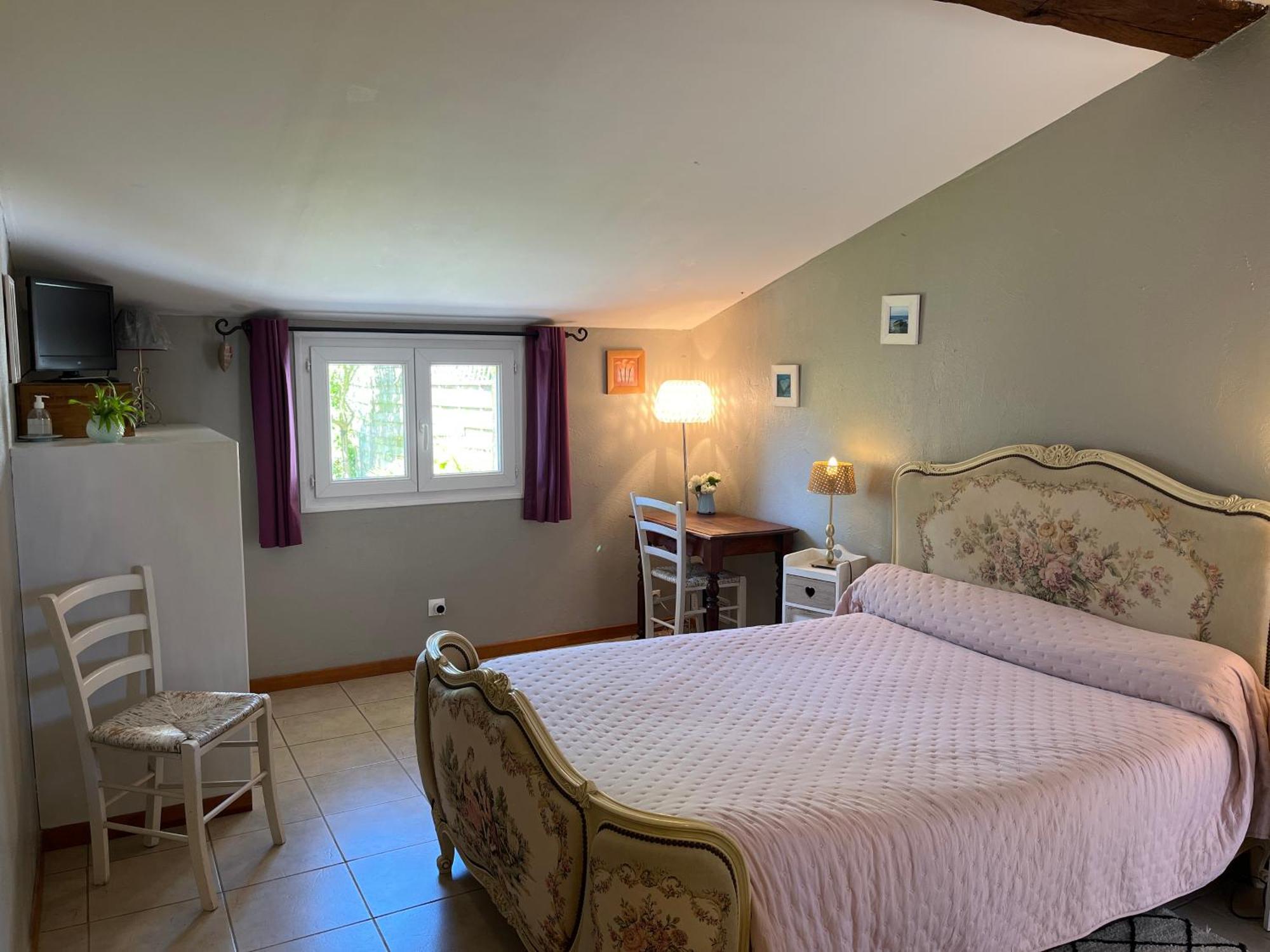 Chambres Et Gite Peyroutas " Camille" Vignonet St Emilion Eksteriør bilde